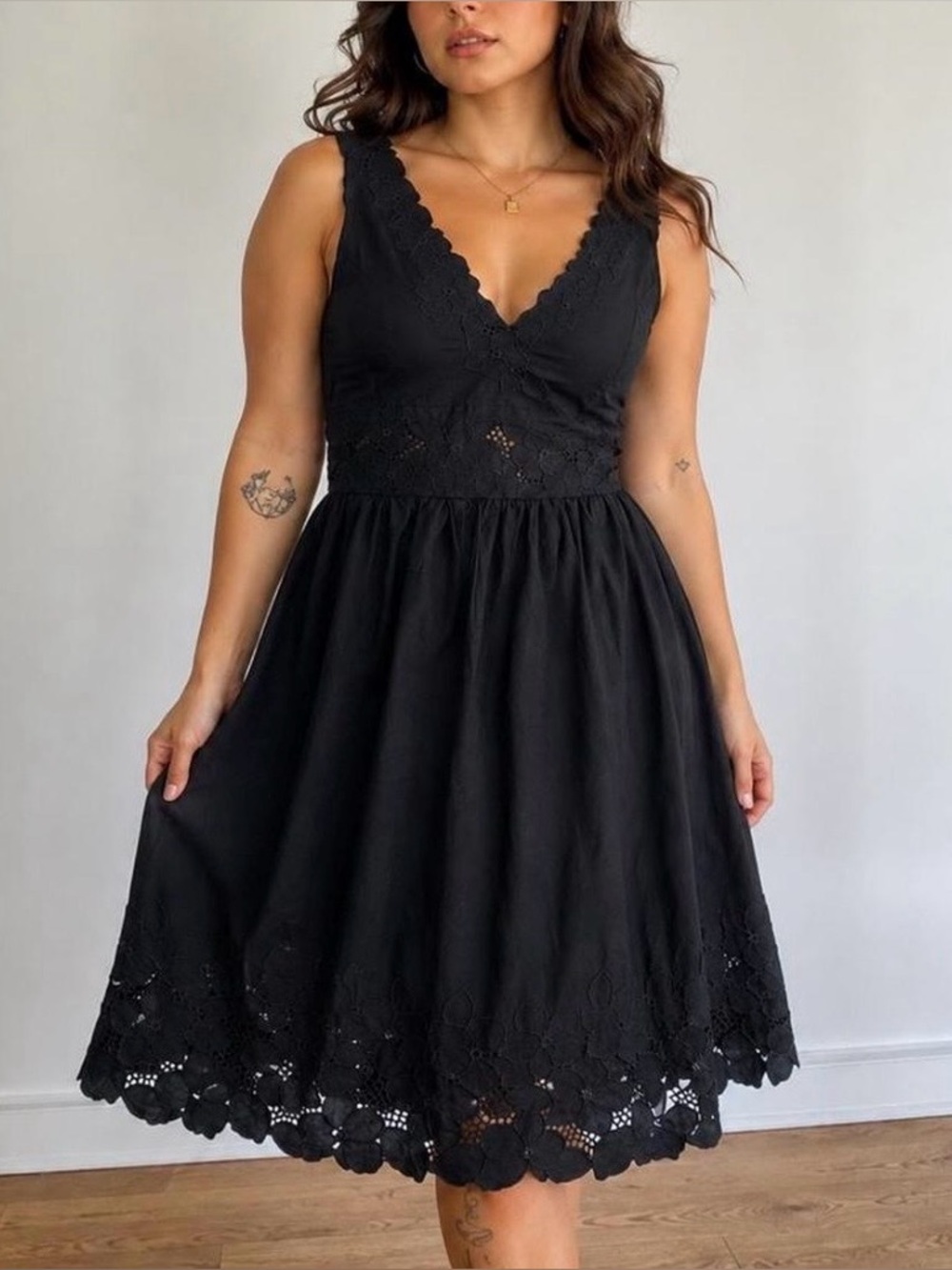VTG Plaza South black linen blend floral appliqué fit and flare dress 12